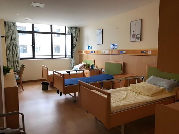 大学生怎么入深圳户口_袁姗姗哀牢山“上班记”：当明星特权遇上蚂蟥 山上班记当上蚂蟥文青