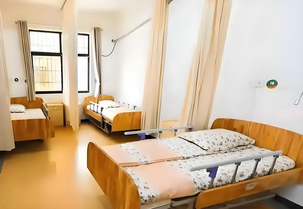 深圳户口贷款创业_电影《戏台》预测票房超3亿 别把凝重的气得太生活氛变